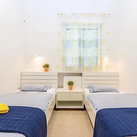 Stunning In アパート