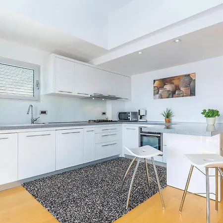 Stunning In アパート